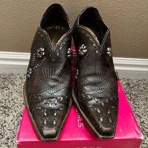 Vintage BCBGirls "Western" Booties